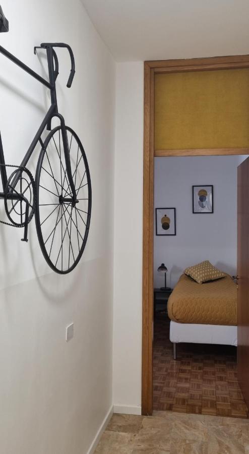 Guesthouse Tree Rooms Industrial Bergamo Bagian luar foto