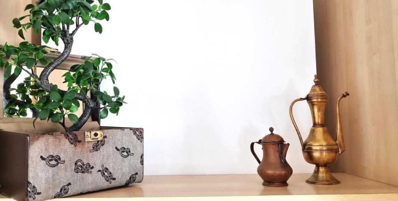Guesthouse Tree Rooms Industrial Bergamo Bagian luar foto