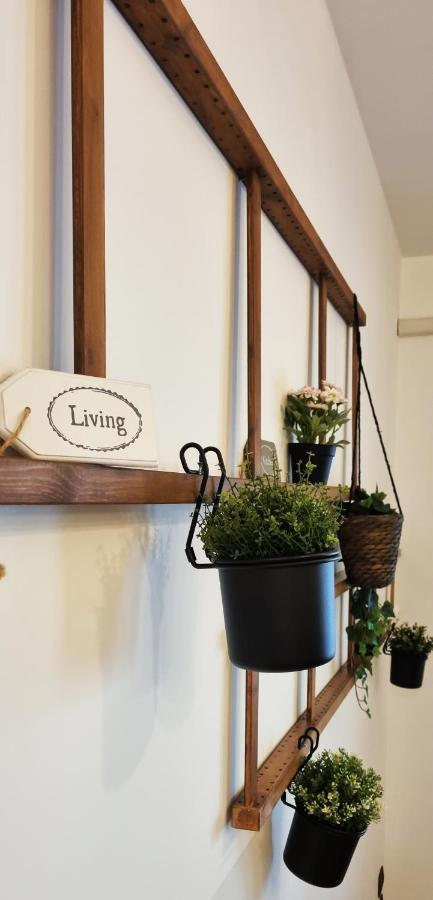 Guesthouse Tree Rooms Industrial Bergamo Bagian luar foto