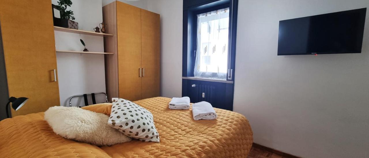Guesthouse Tree Rooms Industrial Bergamo Bagian luar foto